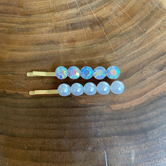 two hair clips! - Picture 2 of 4